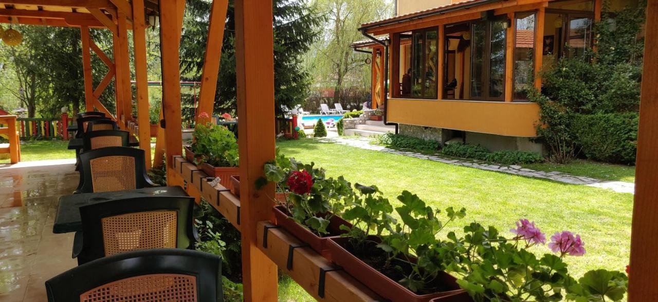Family Hotel IV Velingrad Buitenkant foto