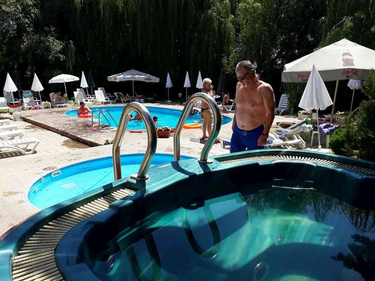 Family Hotel IV Velingrad Buitenkant foto