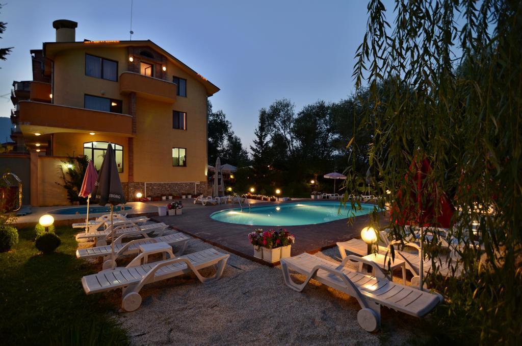 Family Hotel IV Velingrad Buitenkant foto